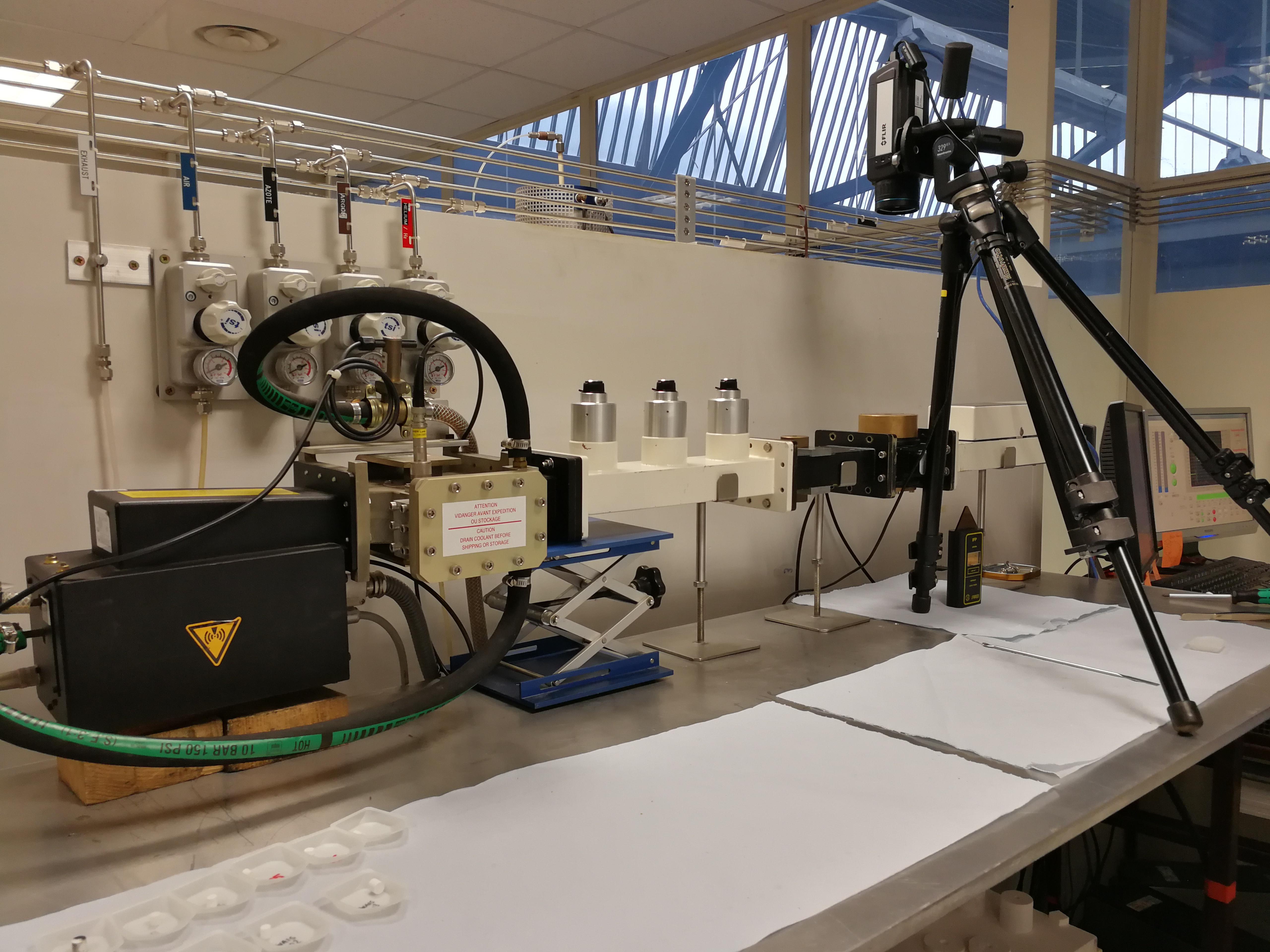 Four Micro-onde Monomode